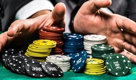 Bluff là gì trong Poker? Lưu ý và cách Buff cơ bản trong Poker