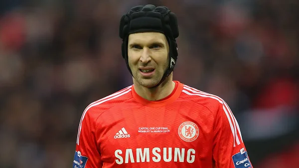 Thủ môn hay nhất Chelsea những năm 2000 chính là Petr Cech
