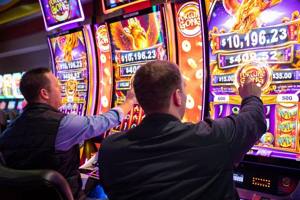 Slot Game là thể loại trò chơi đánh bạc thường xuất hiện tại casino