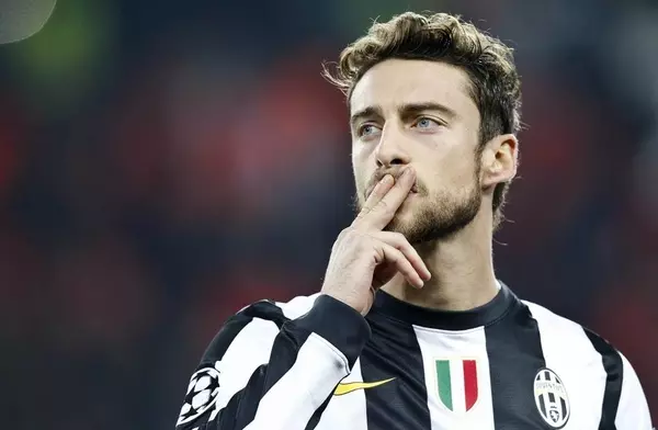Claudio Marchisio cuốn hút với đôi mắt sâu