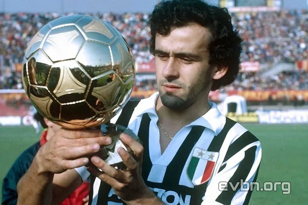 Michel Platini chỉ cần 1 kỳ Euro để ghi được 9 bàn thắng