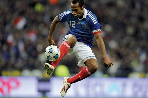 Tia chớp Henry góp mặt trong top cầu thủ ghi bàn nhiều nhất Euro
