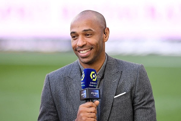 Thierry Henry thì chắc là cái tên vô cùng quen thuộc với những bạn yêu bóng đá