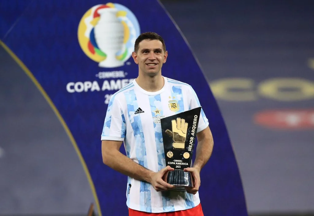 Thủ môn hay nhất Copa America - Martinez