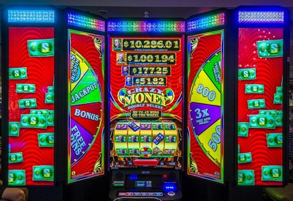 Màn hình hiển thị game Crazy Money Deluxe LP tại sòng bạc Casino